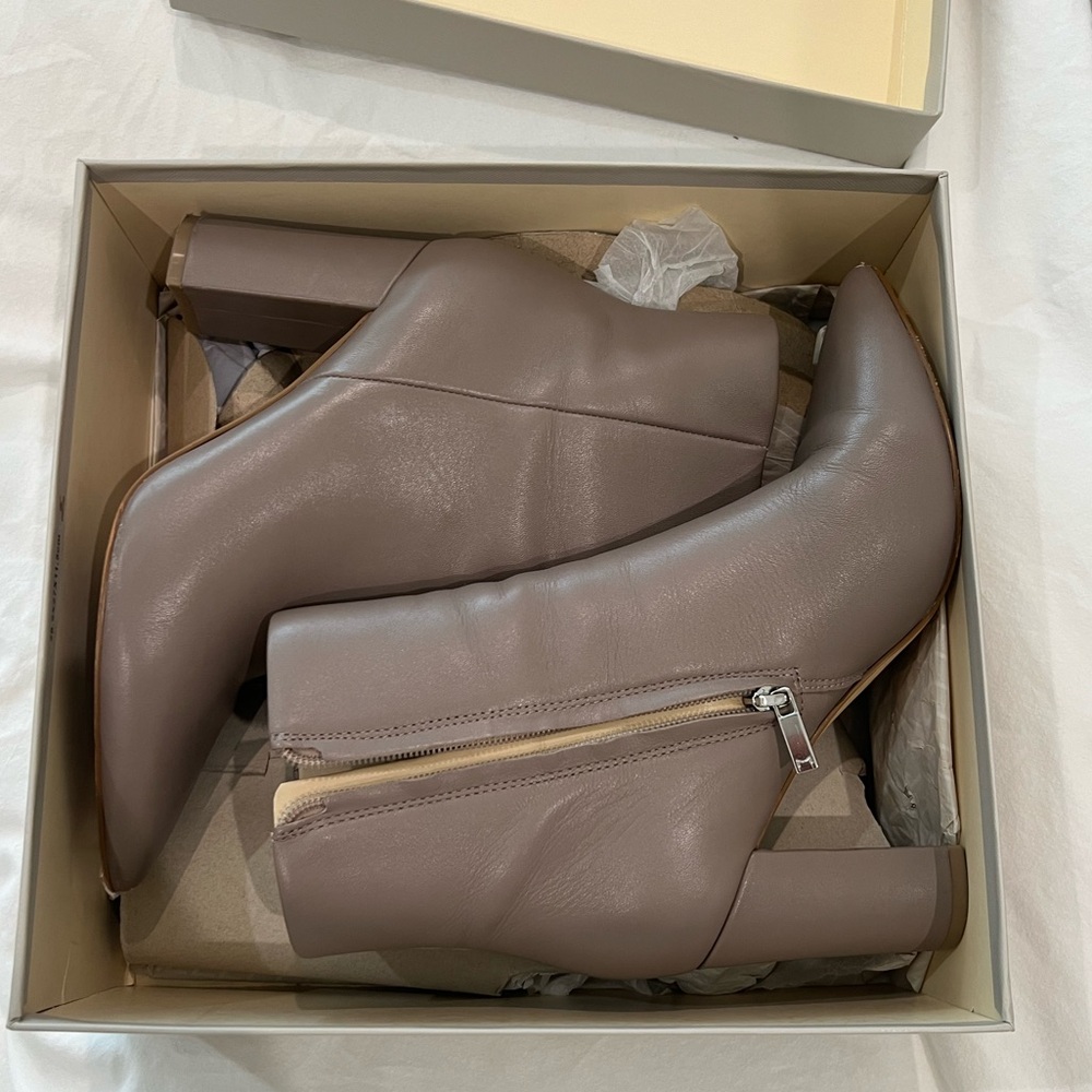 Marc Fischer taupe boot size 7